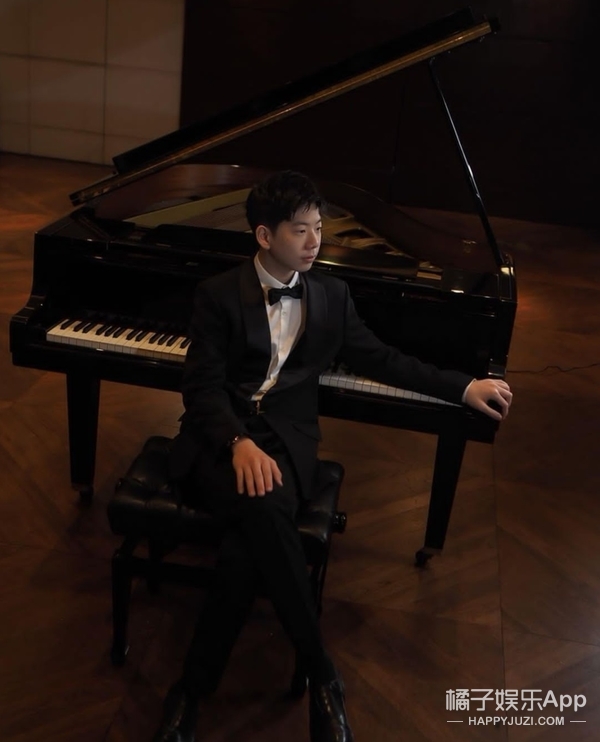 甄子丹全家近照曝光,还记得精武门吗