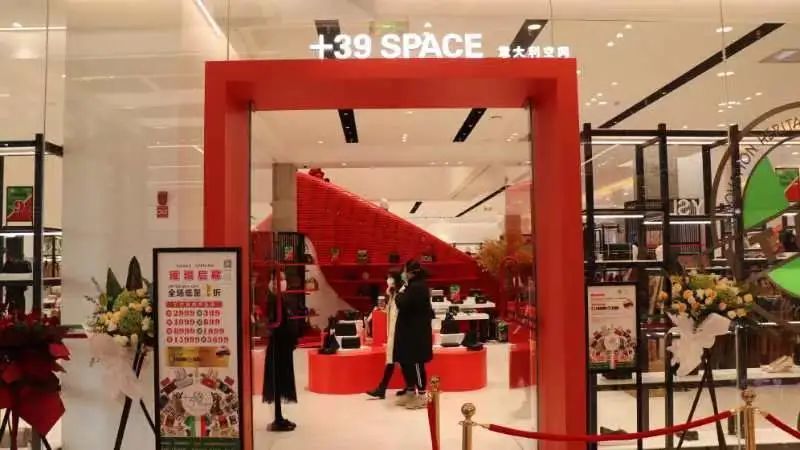 砂之船奥莱江北,南京江北奥莱砂之船有没有香烟