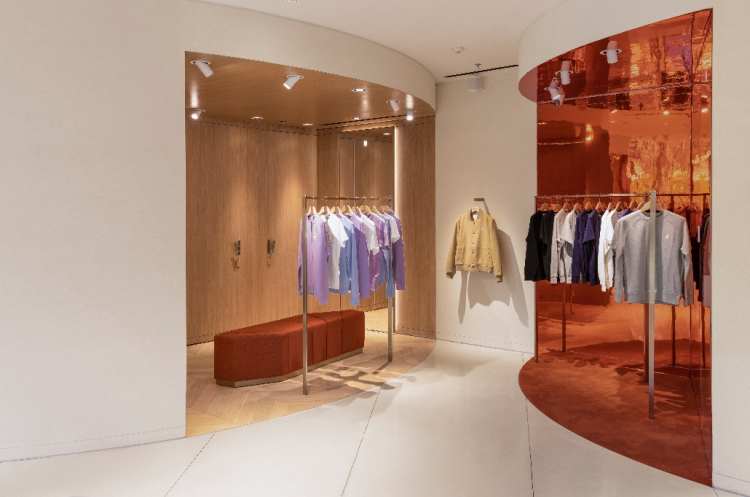 maisonkitsune上海专卖店,maisonkitsune在成都有店吗