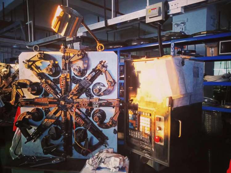 大小姐回公司送外卖,大小姐回家接管公司