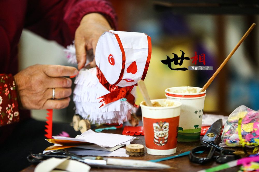 网络中国节·元宵·世相|“花灯”奶奶王蒲芳:手艺人更是“守艺人”