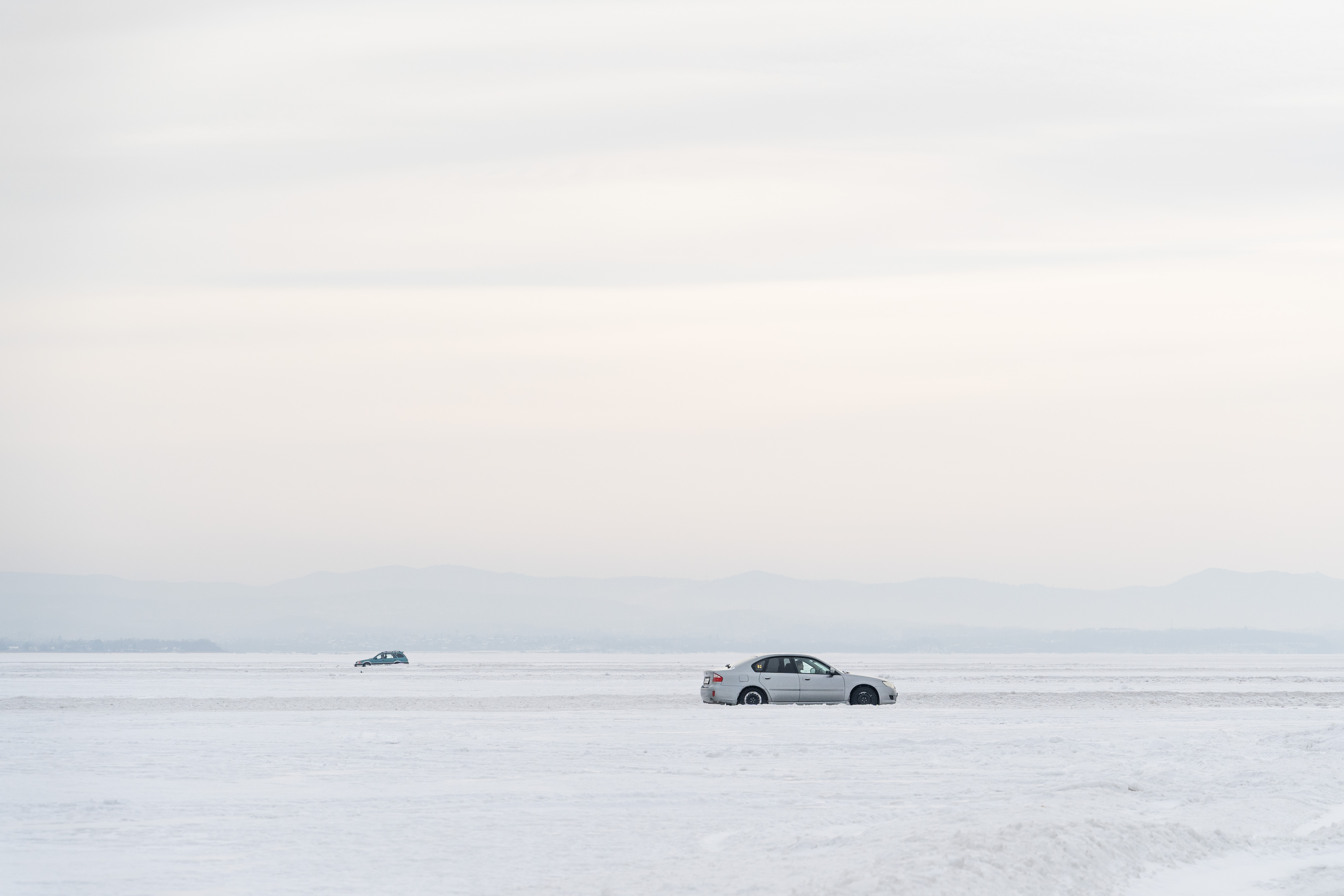 (体育)赛车——符拉迪沃斯托克举行冰雪汽车拉力赛