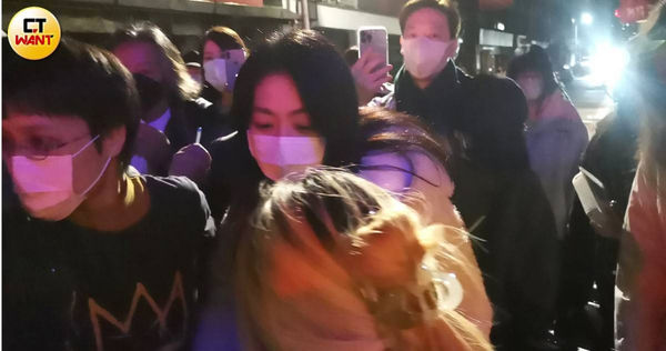 44岁陈绮贞回归单身,文青天后陈绮贞