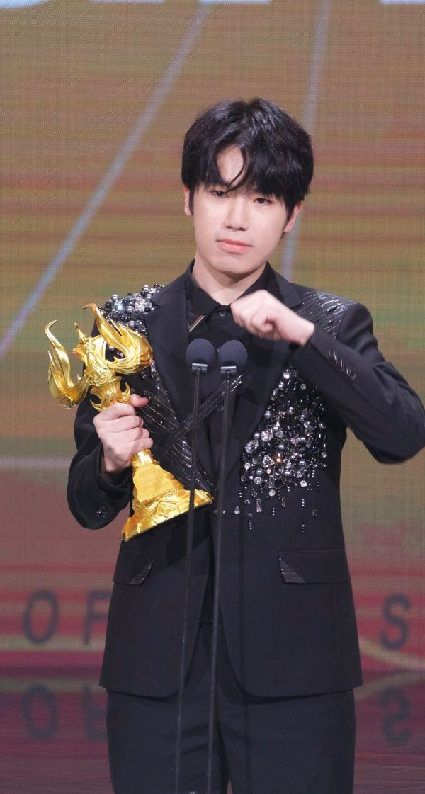 他叫“花海”，他是武汉的罗思源