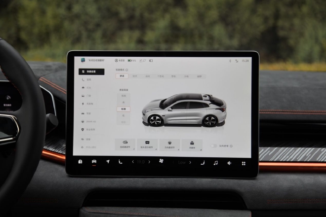 兼顾豪华与操控试驾2023款极氪001YOU版