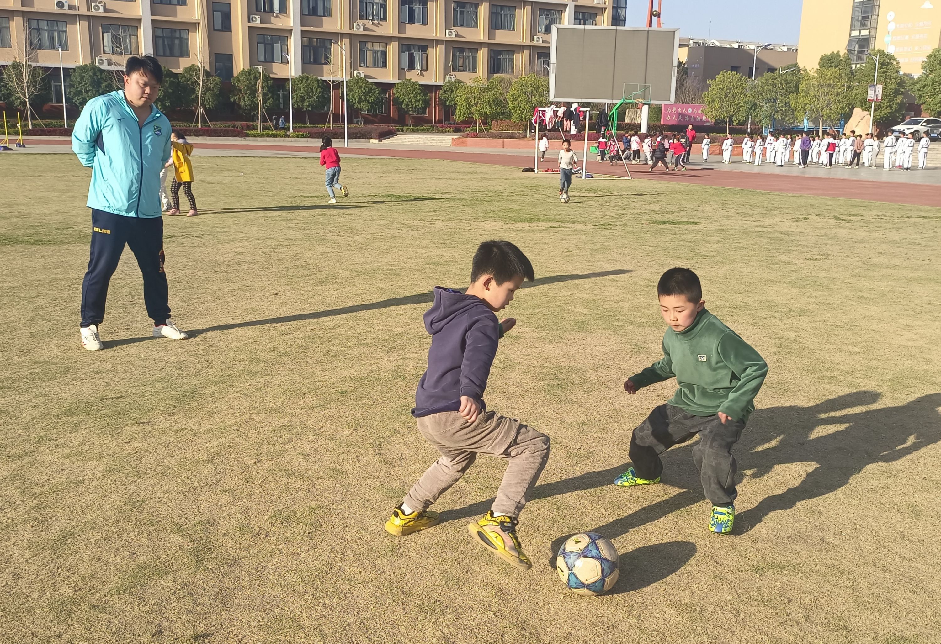 “扫码”就能办！武汉这所小学5个月解决了100多项家长难题