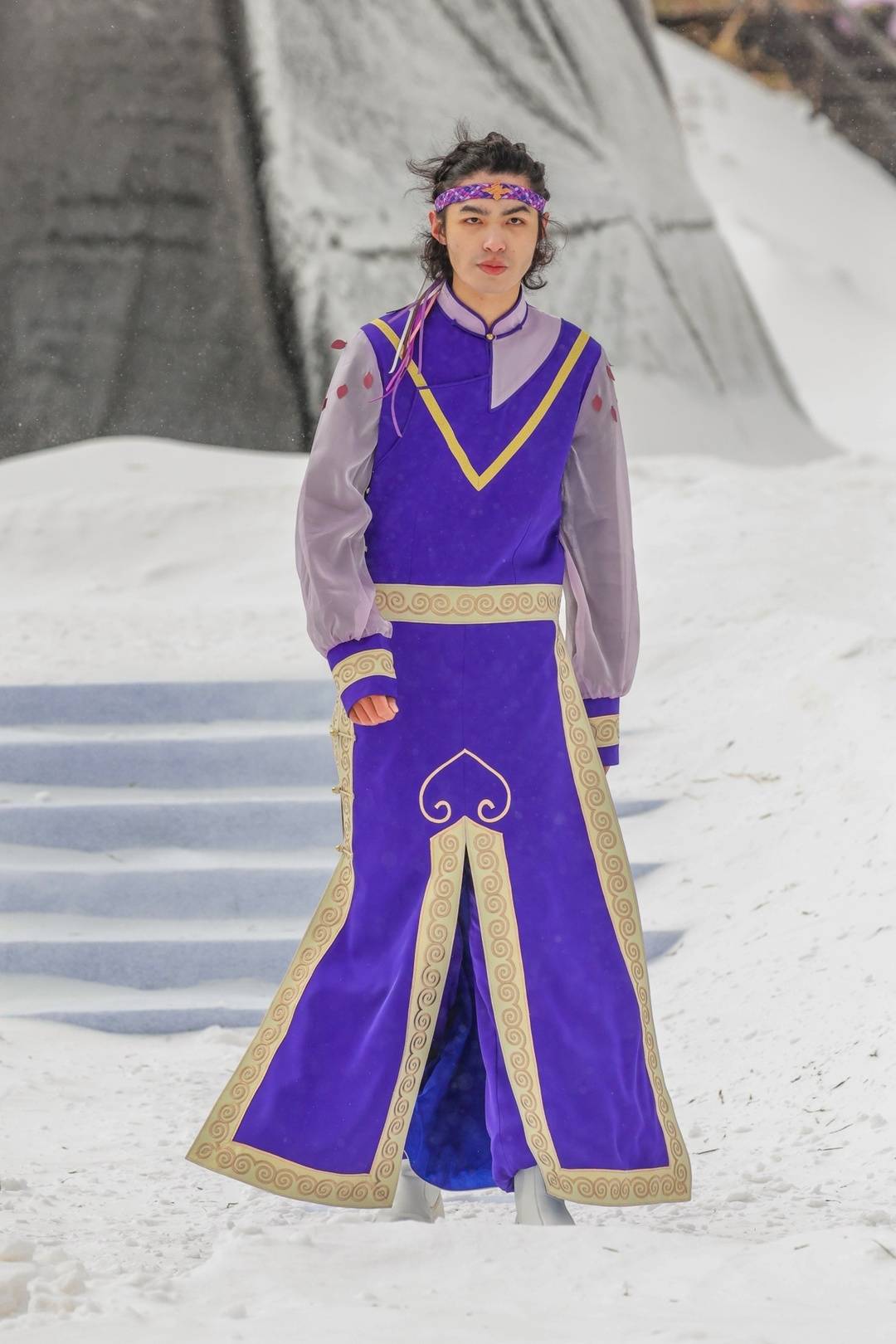 鄂伦春民族服饰秀分享,鄂伦春民族服饰展