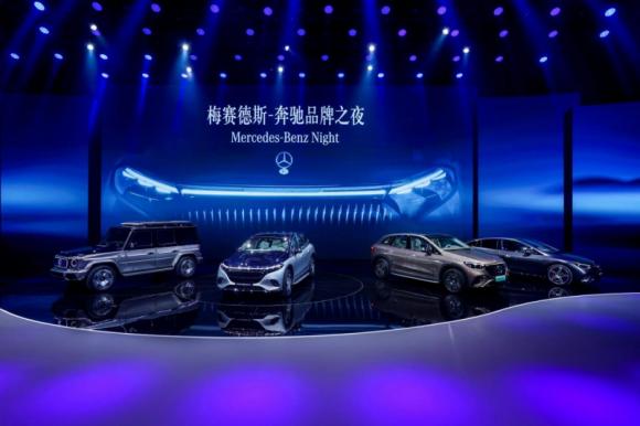 奔驰电动化发展历程,奔驰进入中国市场时间