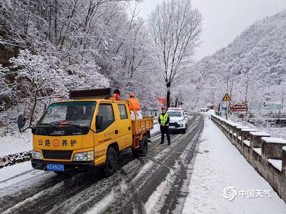 北方多地四月飞雪一组图看各地白雪覆盖穿越回隆冬