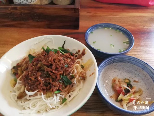 榴莲、兔头贵到上热搜？走，“美食特种兵”带你去云南吃实惠美食