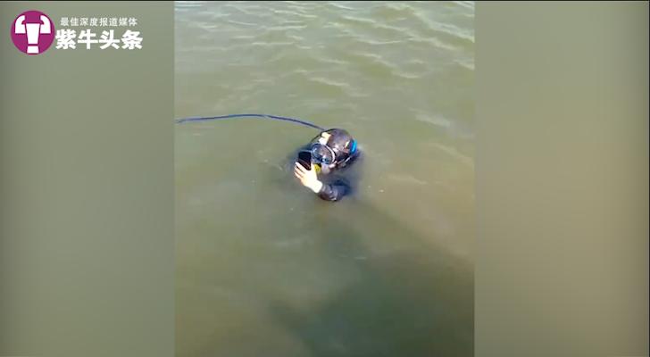 1500元在西湖打捞手机,杭州西湖打捞手机收费事件