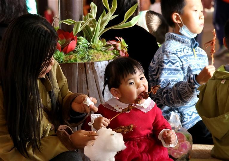 小摊撑起创业梦烟火最抚凡人心