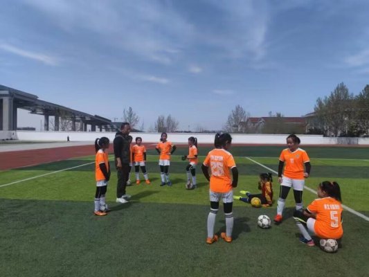 傅家中心小学2015,傅家中心小学足球