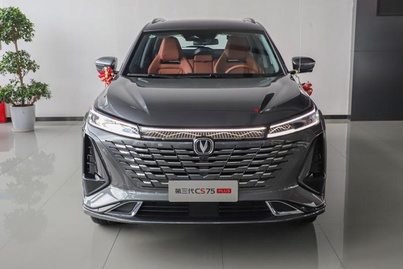 长安cs75plus第三代团购,长安cs75plus2.0t和瑞虎8plus2.0t