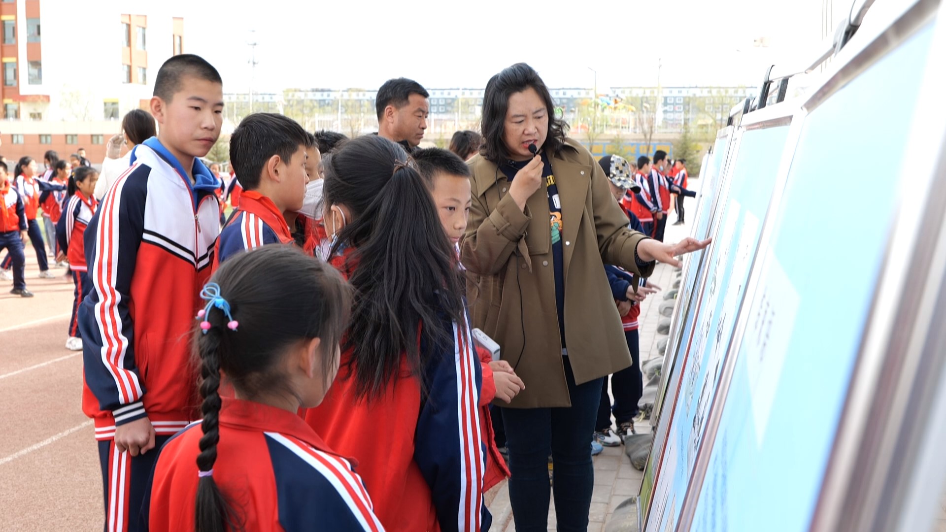 “匠心课程”走进学校一榫一卯探索古建奥妙