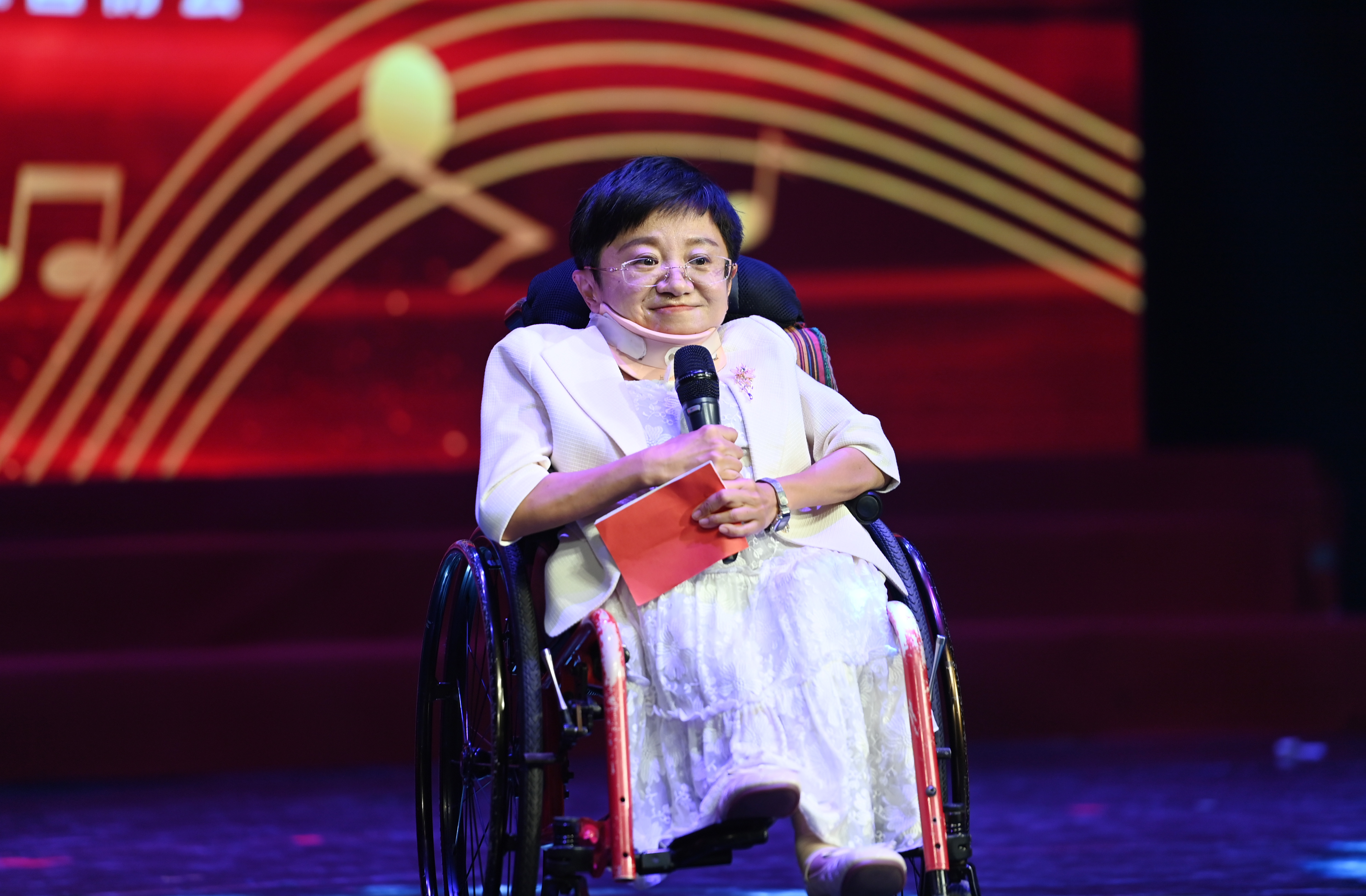 玻璃女孩有颗水晶心,玻璃女孩水晶心在线阅读