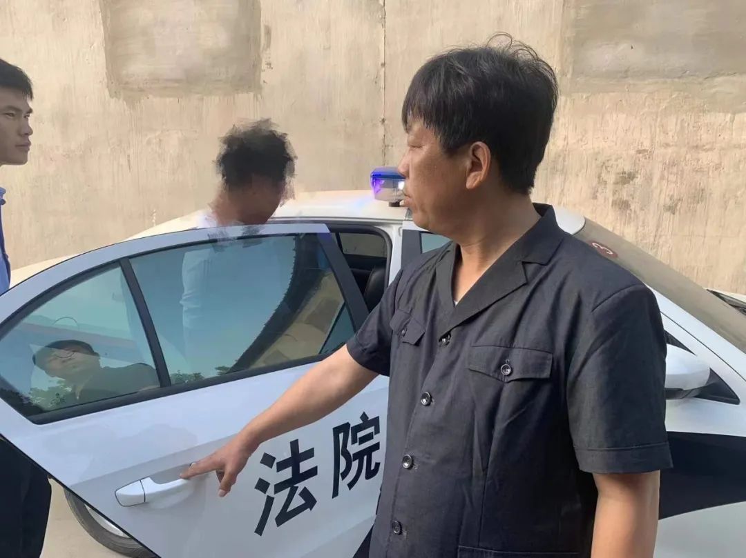 追踪！罚款！拘留！手“执”利剑为民护“行”