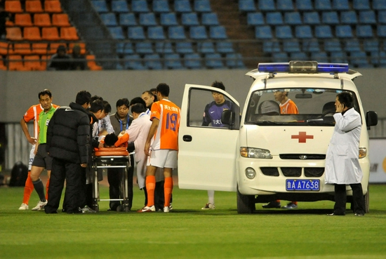 正好侃球碰上防守反击的行家,侃球时间张弛完整视频