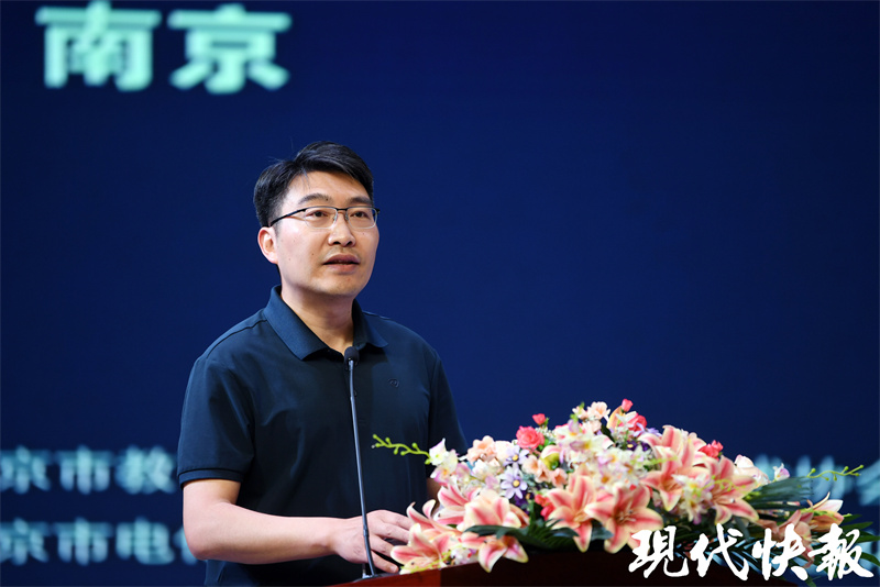 全国中小学机器人智能竞赛第一名,南京市中小学青少年机器人选拔赛