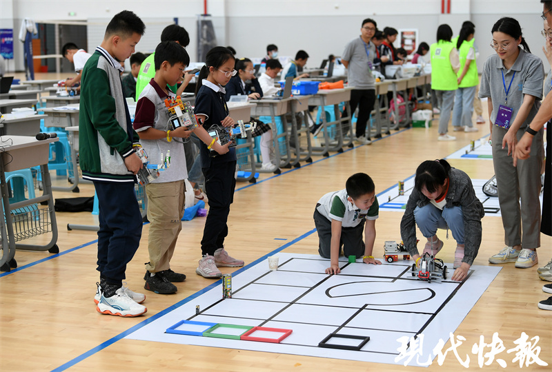 全国中小学机器人智能竞赛第一名,南京市中小学青少年机器人选拔赛