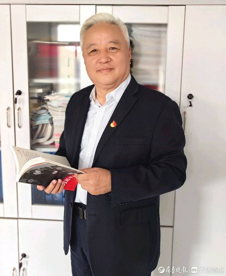 快乐的足球嘉年华200字,快乐的足球比赛作文400字