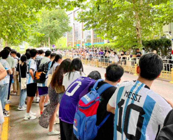 梅西被法国媒体批评,梅西惨遭炮轰