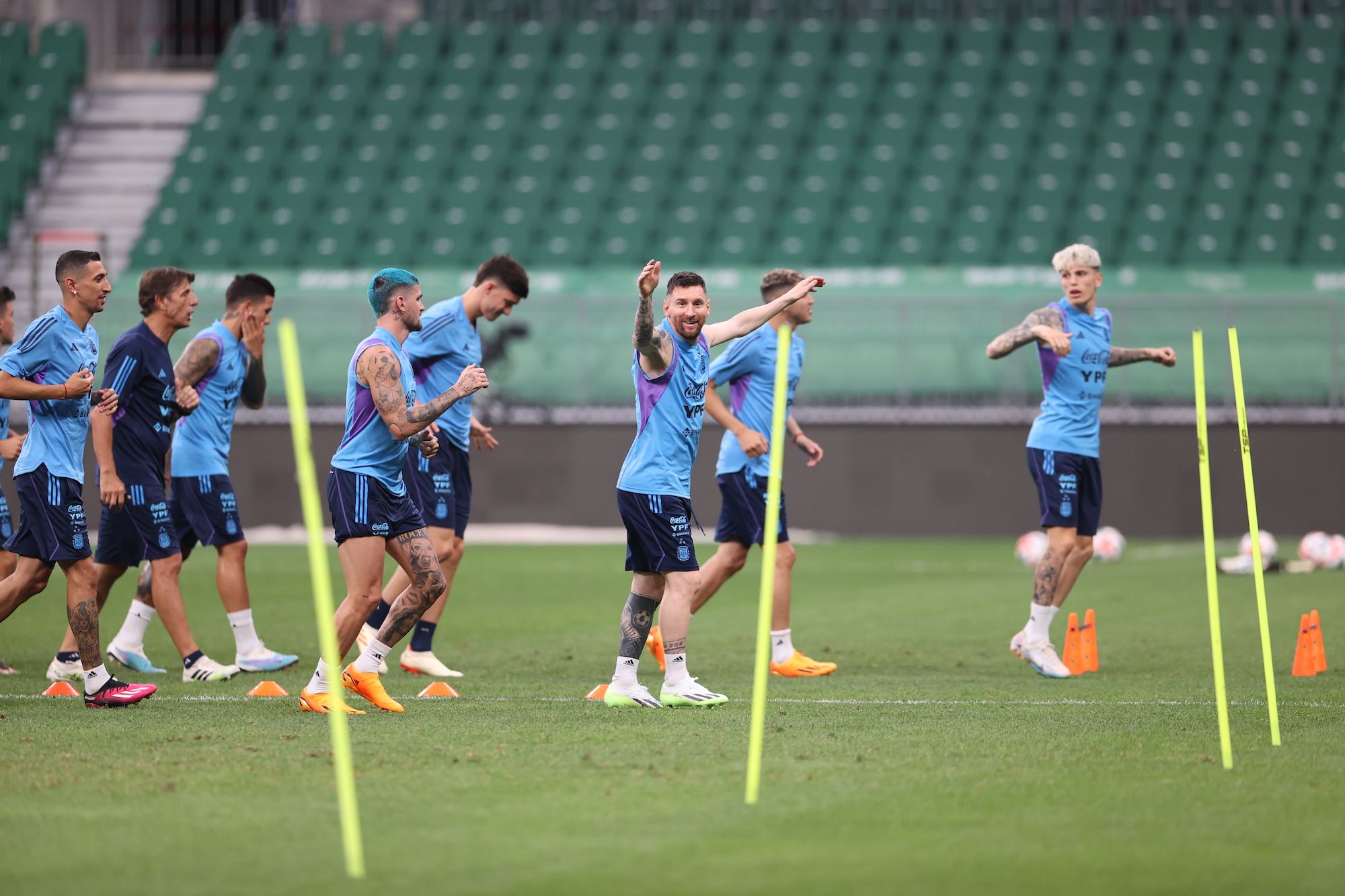 梅西北京比赛现场直播视频,直击北京新工体看梅西首秀