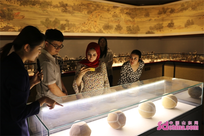 领略感知泱泱齐风！外国友人感知体验活动走进临淄