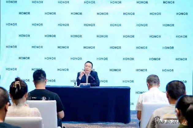 赵明谈荣耀折叠屏新机,荣耀折叠赵明