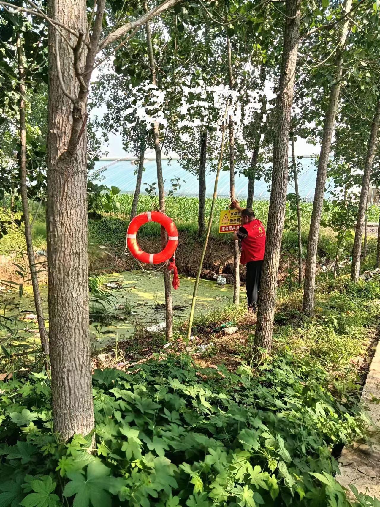 台儿庄区邳庄镇人大代表助力构建防溺水“安全堤”