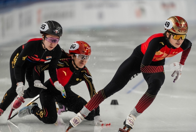 体育摄影记者装备,体育记者相机