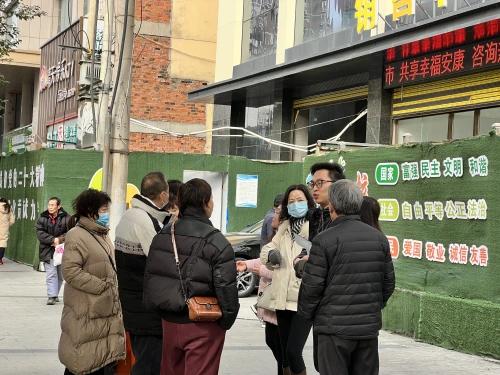 小里帮忙|57户回迁户买商品房变公寓，安得广厦：退房退款需商议