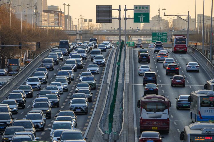 货车司机汽油被偷怎么办,货车被偷油司机是否要赔偿